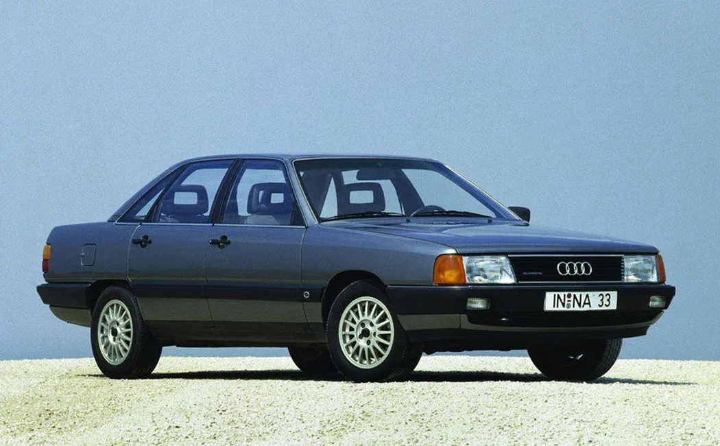 Логотип Audi 100 (сигара) Седан 4 дв. 3 (C3)
