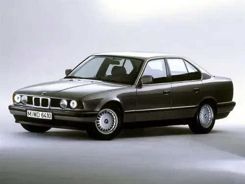 Логотип BMW 5 серия Седан 4 дв. 3 (E34)