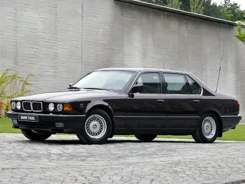 Логотип BMW 7 серия Седан 4 дв. 2 (E32)