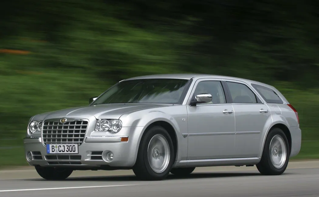 Логотип 300C Touring