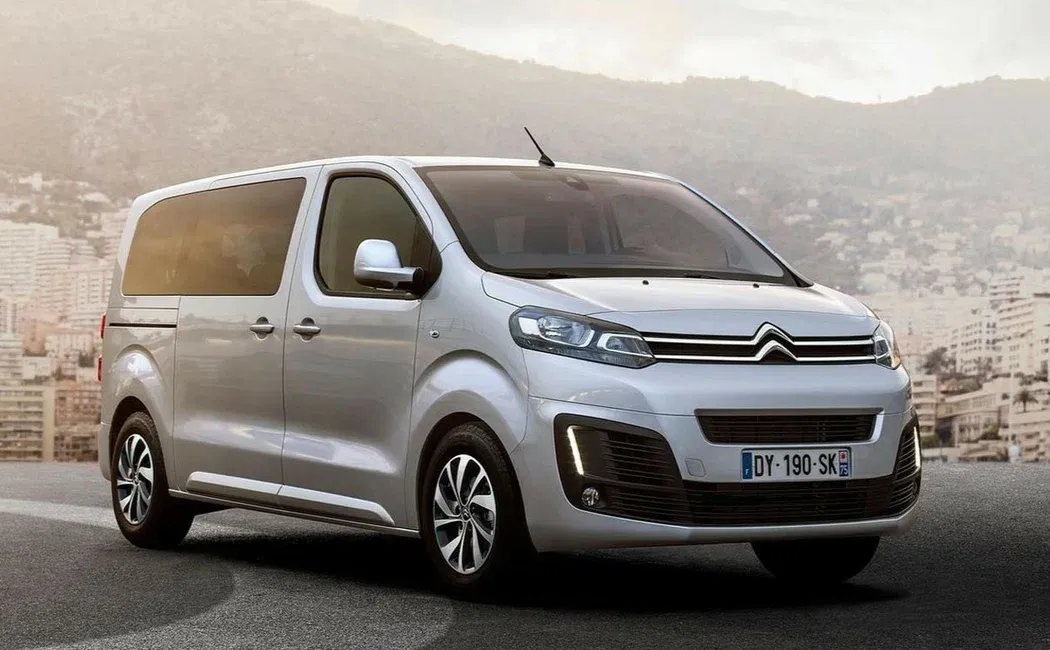 Логотип Space Tourer