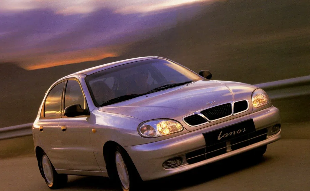 Логотип Daewoo Lanos Хэтчбек 5 дв. 1 поколение