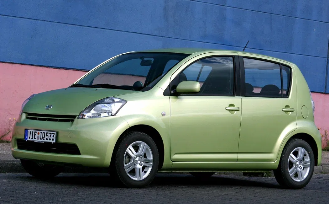 Логотип Daihatsu Sirion Хэтчбек 5 дв. 2 (M3)