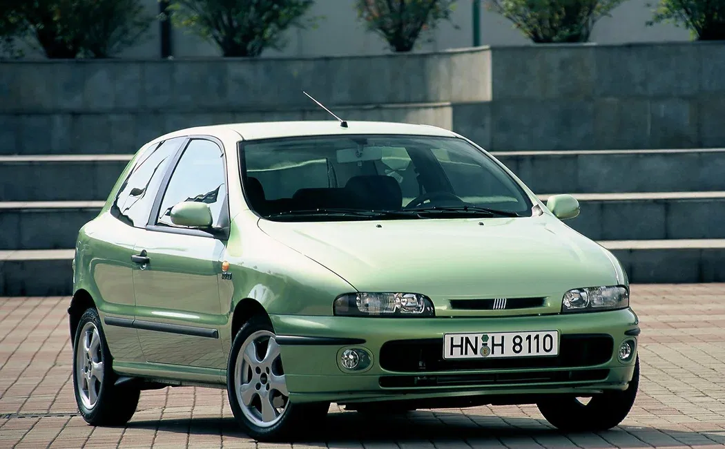 Логотип Fiat Bravo Хэтчбек 3 дв. 1 поколение