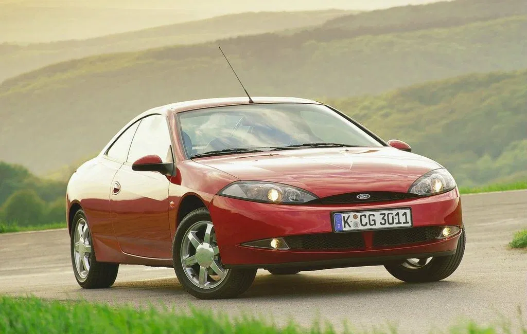 Логотип Cougar