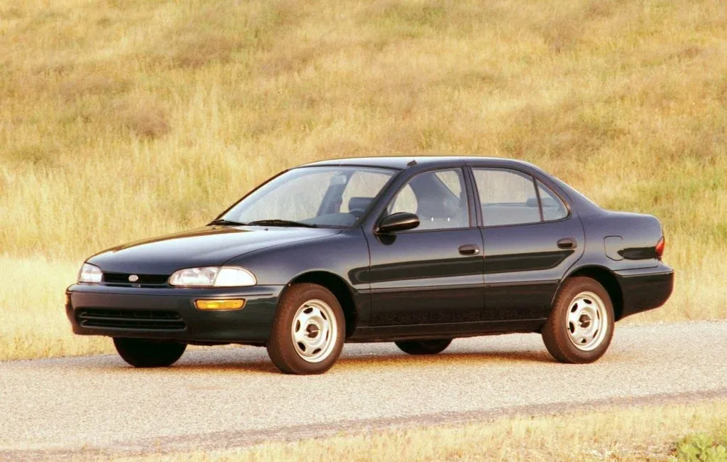 Логотип Geo Prizm Седан 4 дв. 2 поколение