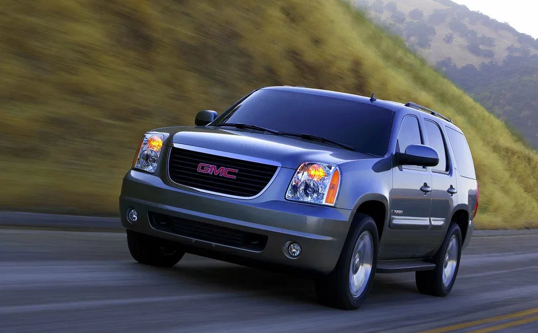 Логотип GMC Yukon Внедорожник 5 дв. 3 поколение