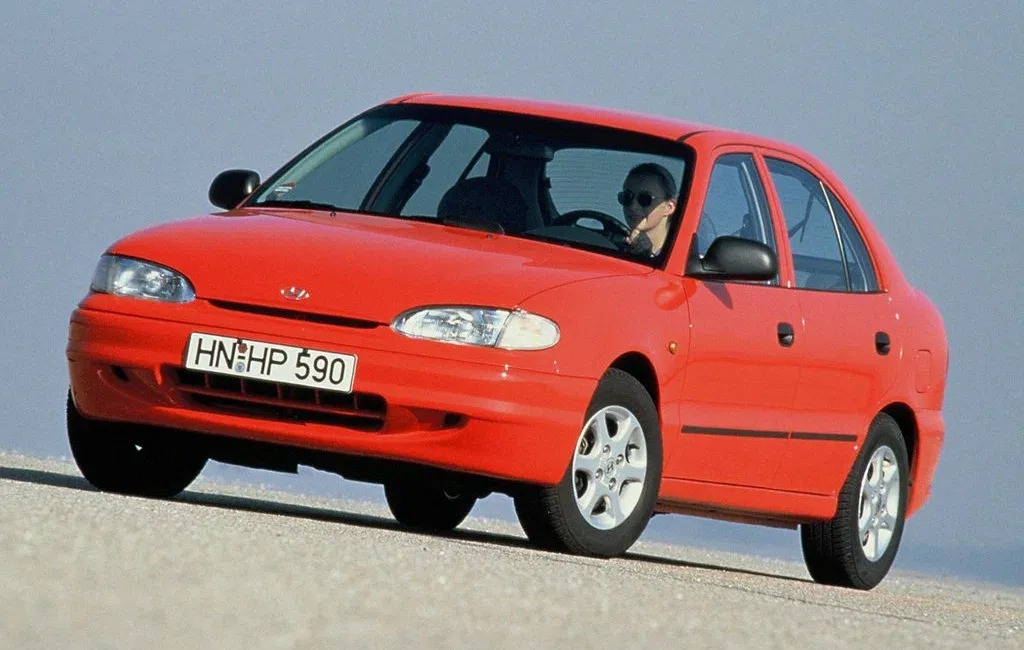 Логотип Hyundai Accent Хэтчбек 5 дв. 1 поколение