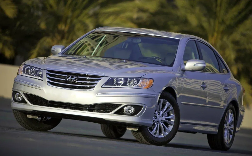 Логотип Azera