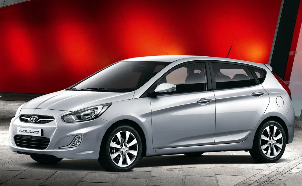Логотип Hyundai Solaris Хэтчбек 5 дв. 1 поколение