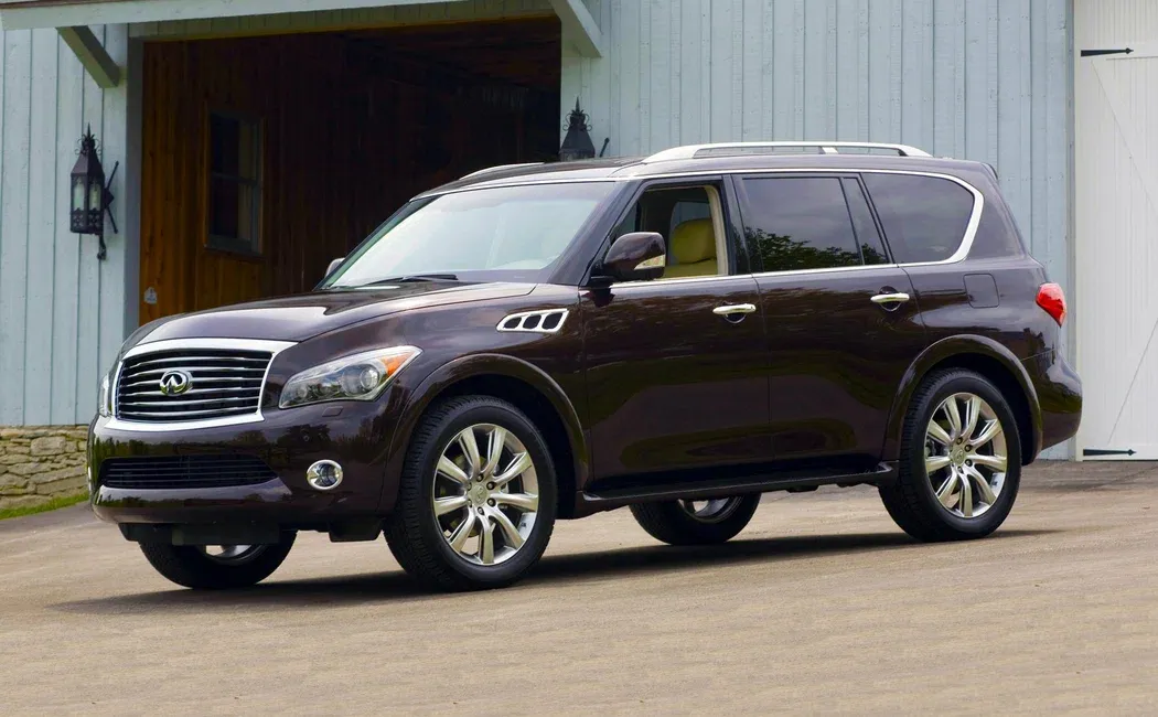 Логотип QX80