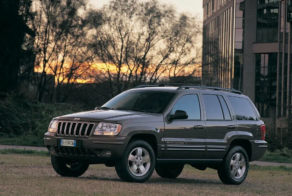 Логотип Grand Cherokee