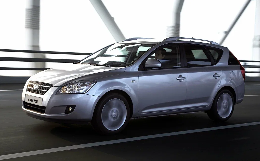 Логотип Kia Ceed Универсал 5 дв. 1 поколение