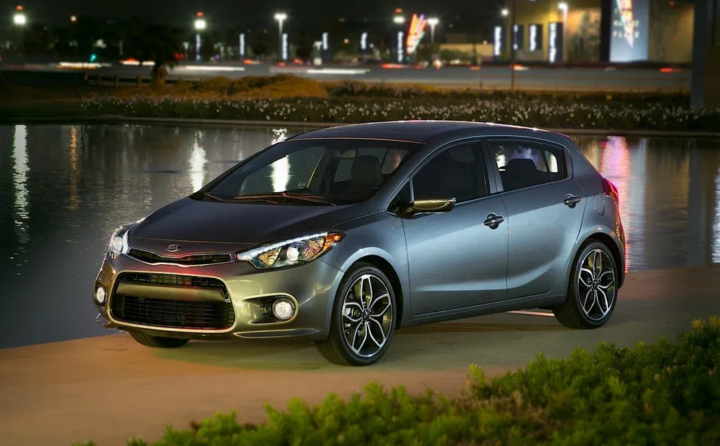 Логотип Kia Forte Хэтчбек 5 дв. 2 поколение