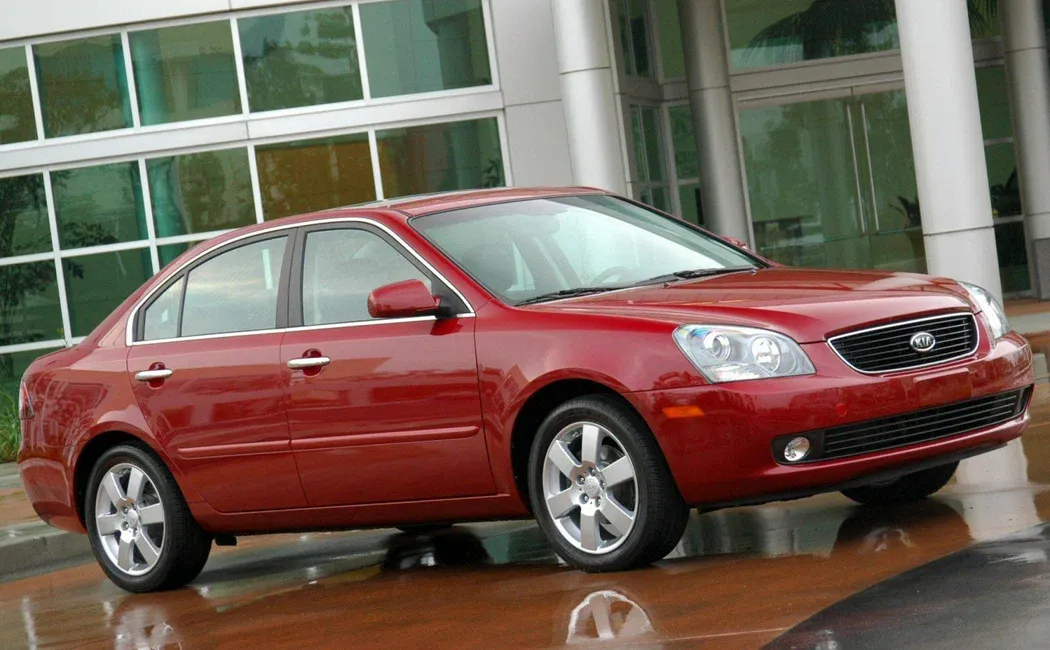 Логотип Kia Optima Седан 4 дв. 2 поколение