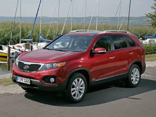 Логотип Kia Sorento Внедорожник 5 дв. 2 (XM)