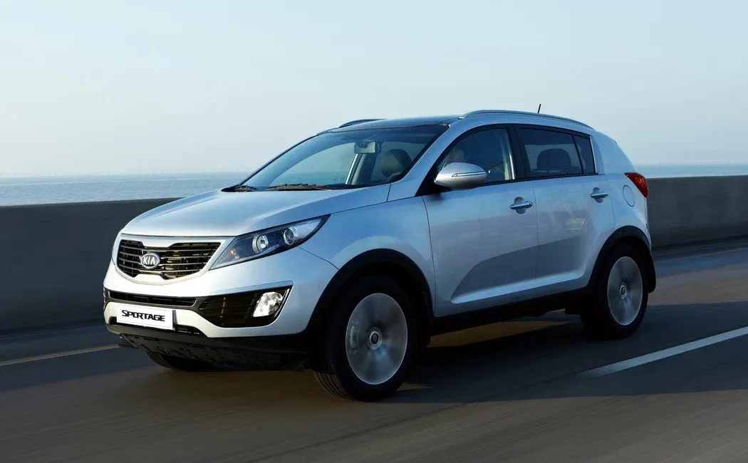 Логотип Kia Sportage Внедорожник 5 дв. 3 поколение