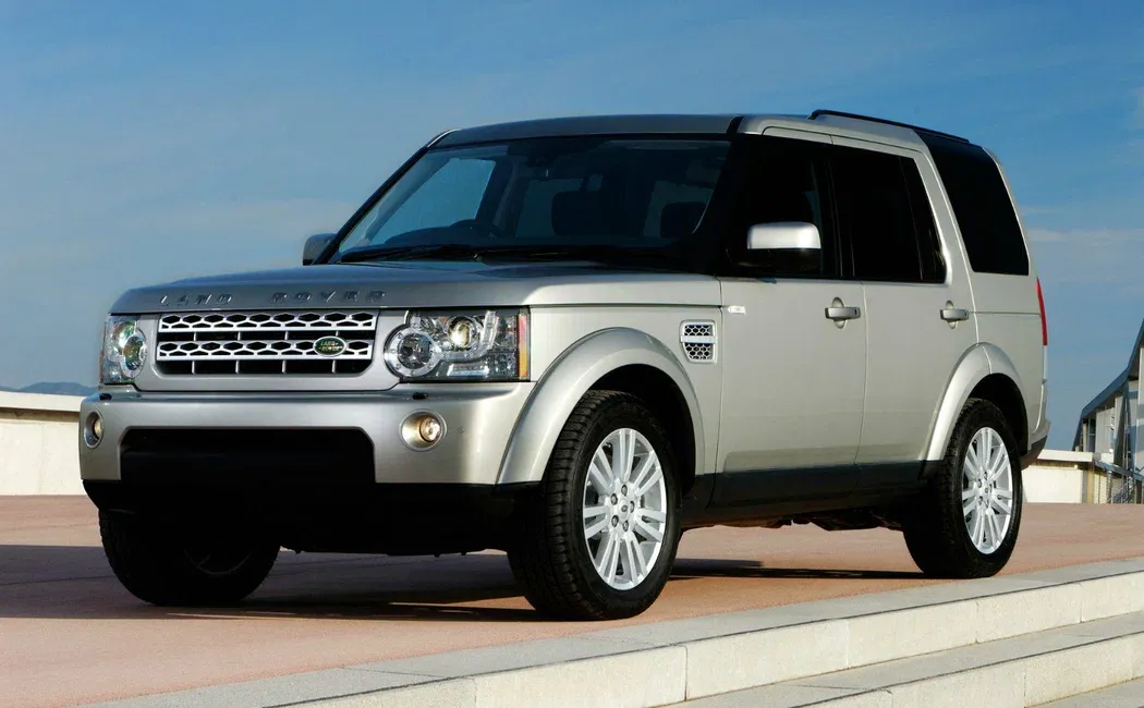Логотип Land Rover Discovery Внедорожник 5 дв. 4 поколение