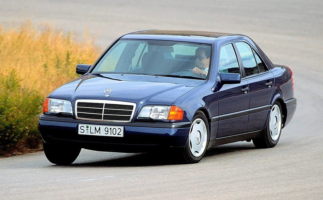 Логотип C-klasse