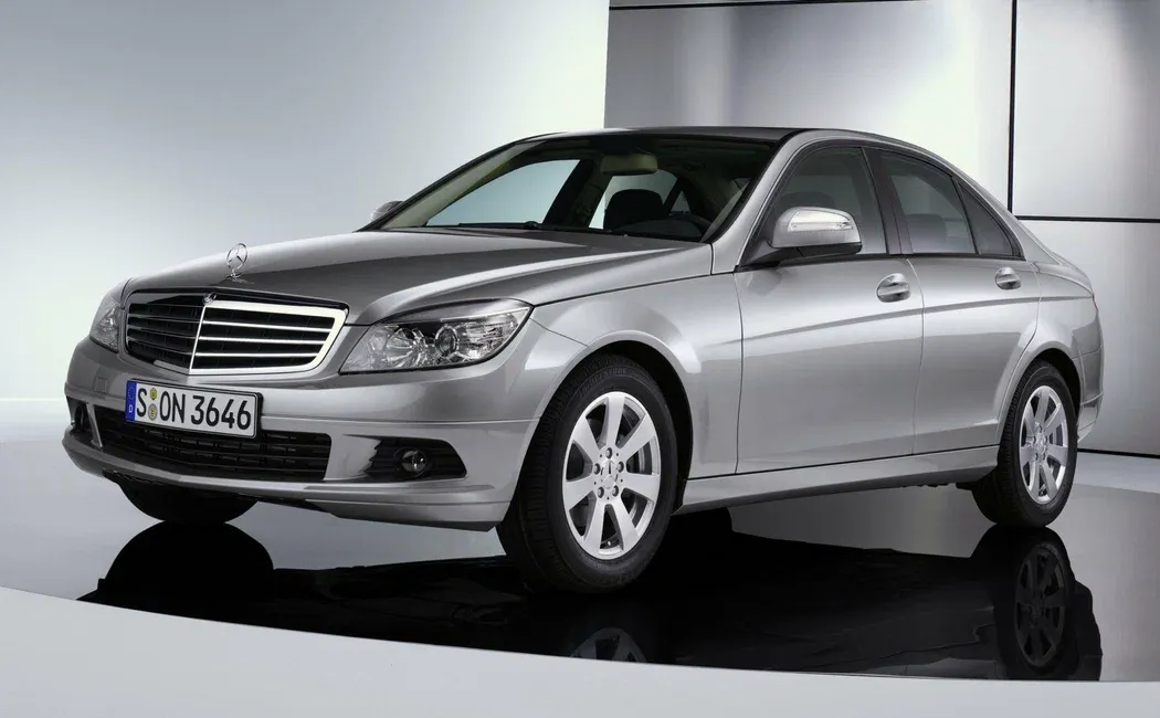 Логотип Mercedes-Benz C-klasse Седан 4 дв. 3 (W204)