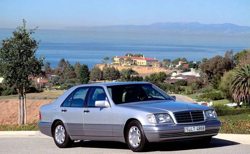 Логотип Mercedes-Benz S-klasse Седан 4 дв. 3 (W140)