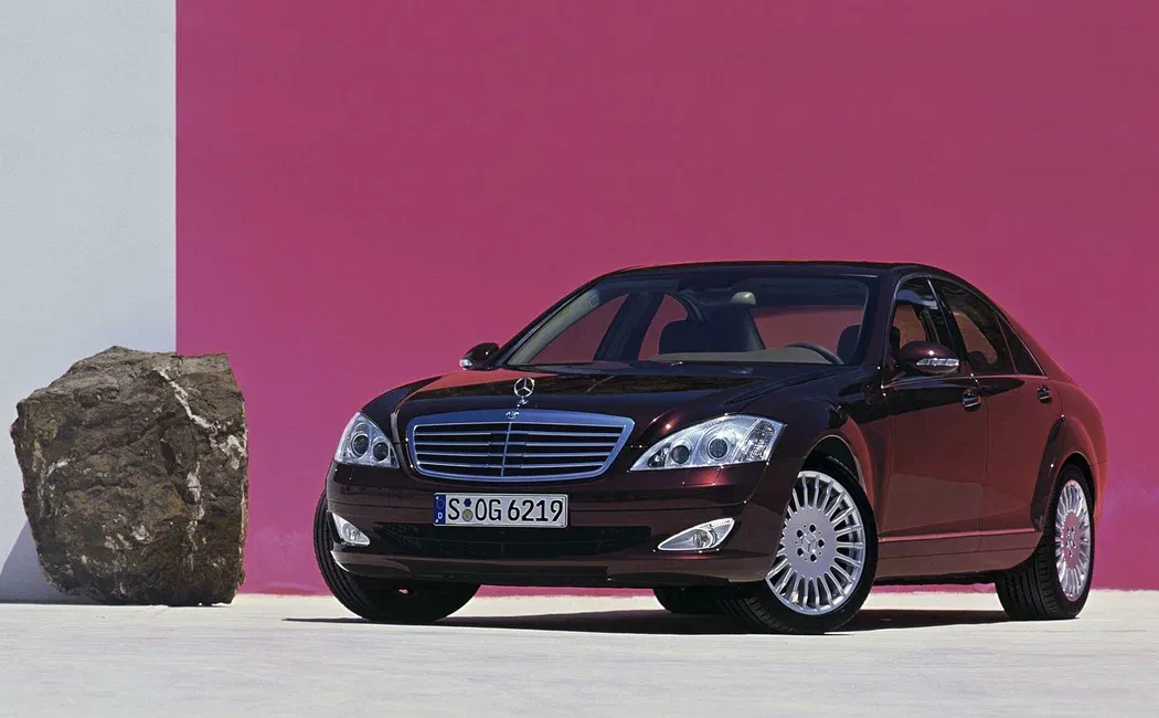 Логотип Mercedes-Benz S-klasse Седан 4 дв. 5 (W221)