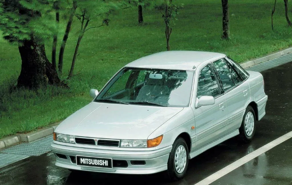 Логотип Mitsubishi Lancer Хэтчбек 5 дв. 5 поколение