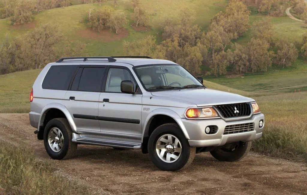 Логотип Montero Sport