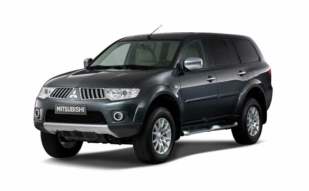 Логотип Mitsubishi Pajero Sport Внедорожник 5 дв. 2 поколение