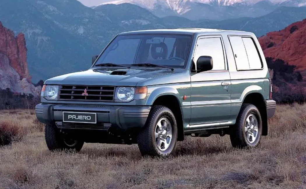 Логотип Mitsubishi Pajero Внедорожник 3 дв. 2 поколение