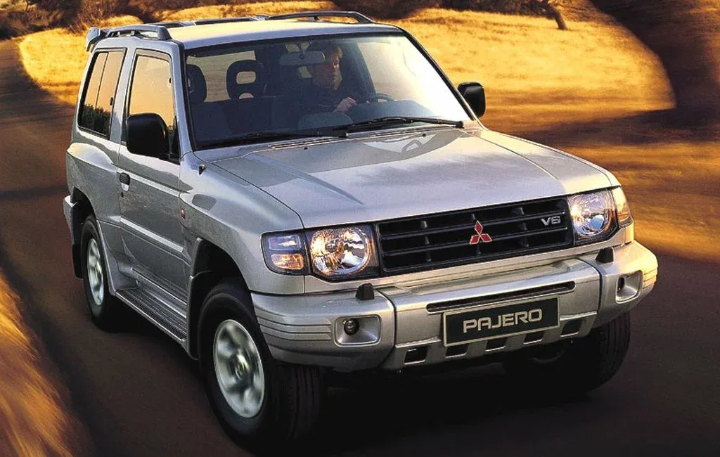 Логотип Mitsubishi Pajero/Montero Внедорожник 3 дв. 2 поколение