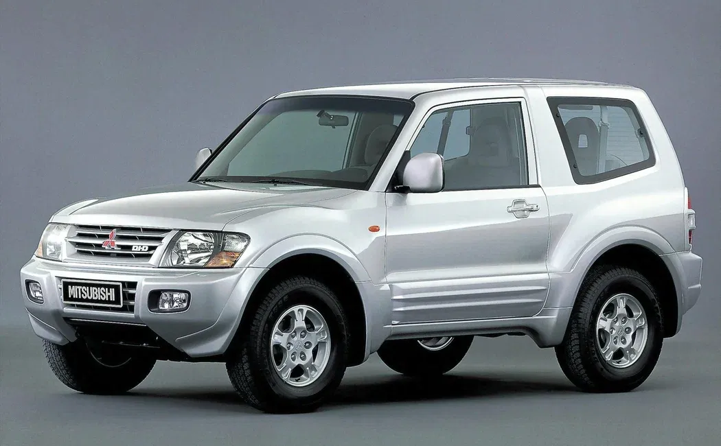 Логотип Mitsubishi Pajero/Montero Внедорожник 3 дв. 3 поколение