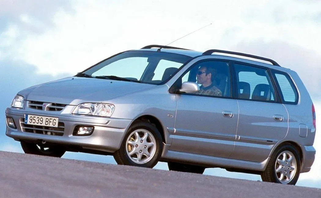 Логотип Space Star