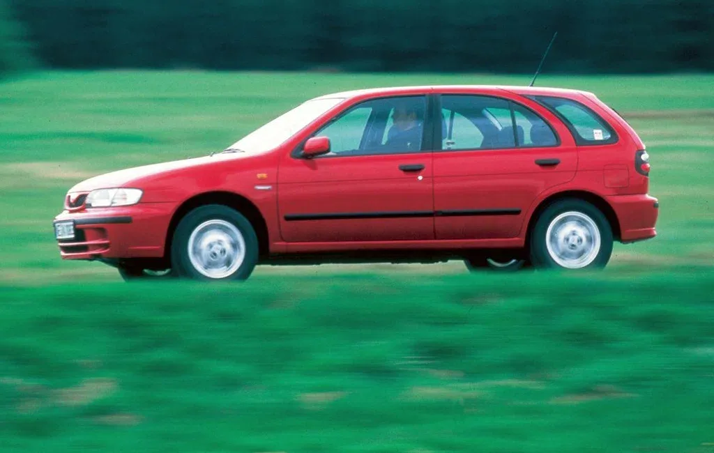 Логотип Nissan Almera Хэтчбек 5 дв. 1 (N15)