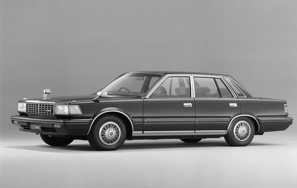 Логотип Nissan Cedric Седан 4 дв. 6 (Y30)