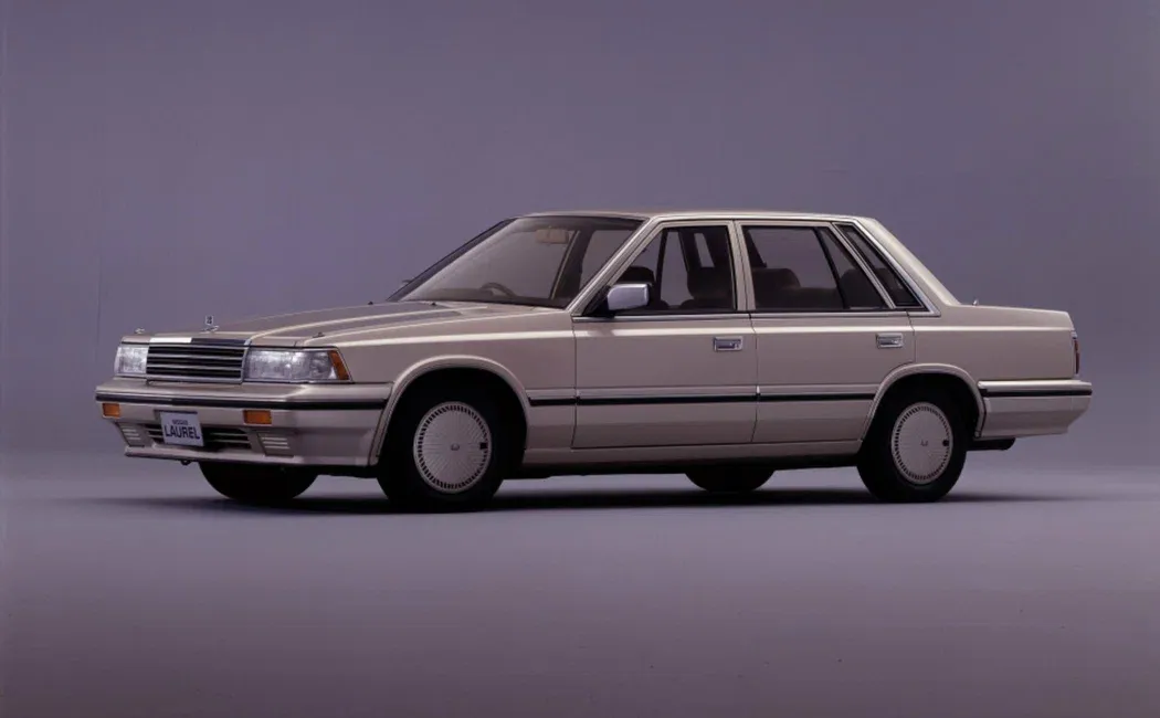 Логотип Nissan Laurel Седан 4 дв. 5 (C32)