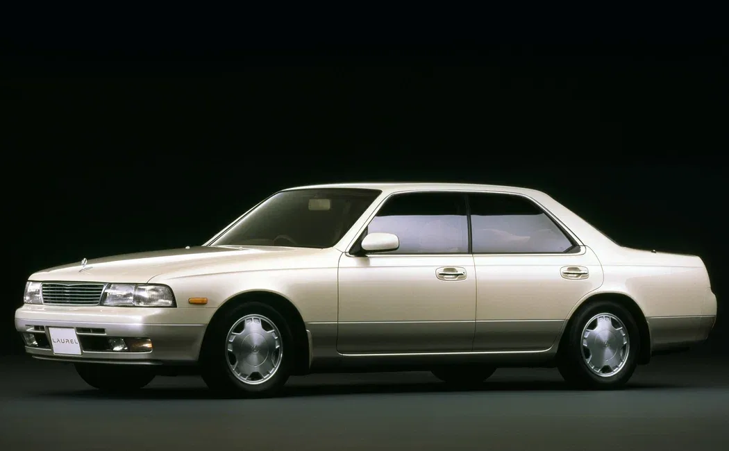 Логотип Nissan Laurel Седан 4 дв. 7 (С34)