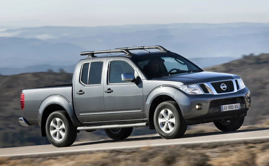 Логотип Nissan Navara (Frontier) Пикап 4 дв. 3 (D40)