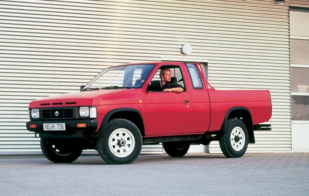 Логотип Nissan Navara Пикап 2 дв. (D21)