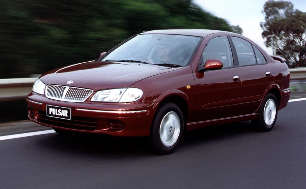 Логотип Nissan Pulsar Седан 4 дв. (N16)