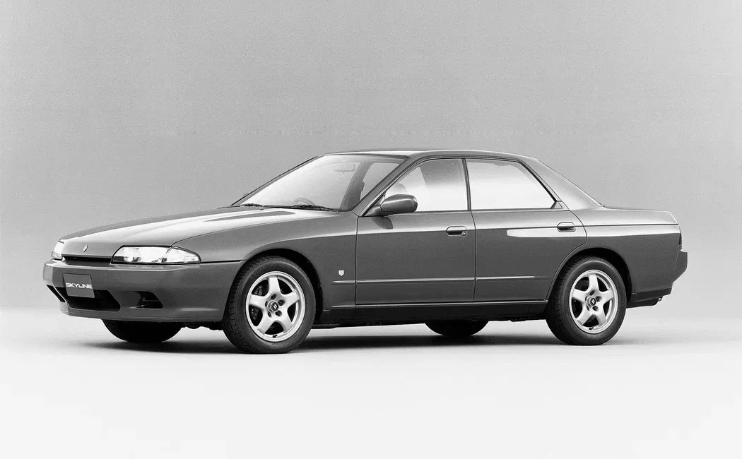 Логотип Nissan Skyline Седан 4 дв. 8 (R32)