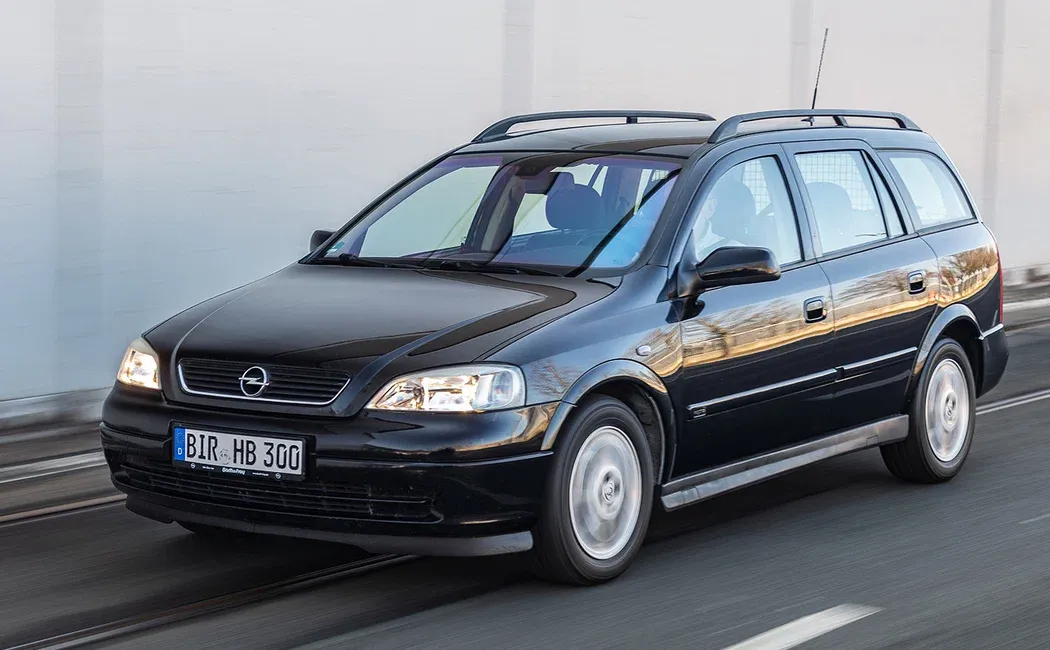 Логотип Opel Astra Универсал 5 дв. 2 (G)