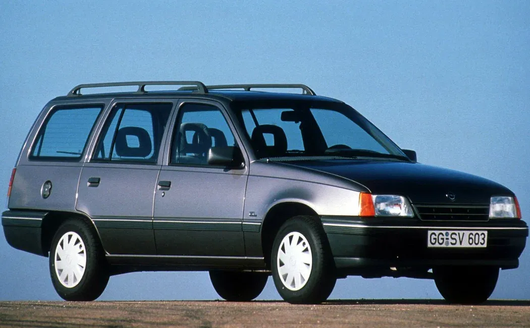 Логотип Opel Kadett Универсал 5 дв. 6 (E)