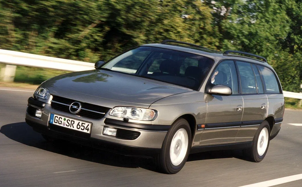 Логотип Opel Omega Универсал 5 дв. 2 (B)