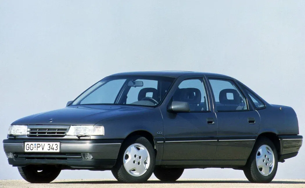 Логотип Opel Vectra Седан 4 дв. 1 (A)