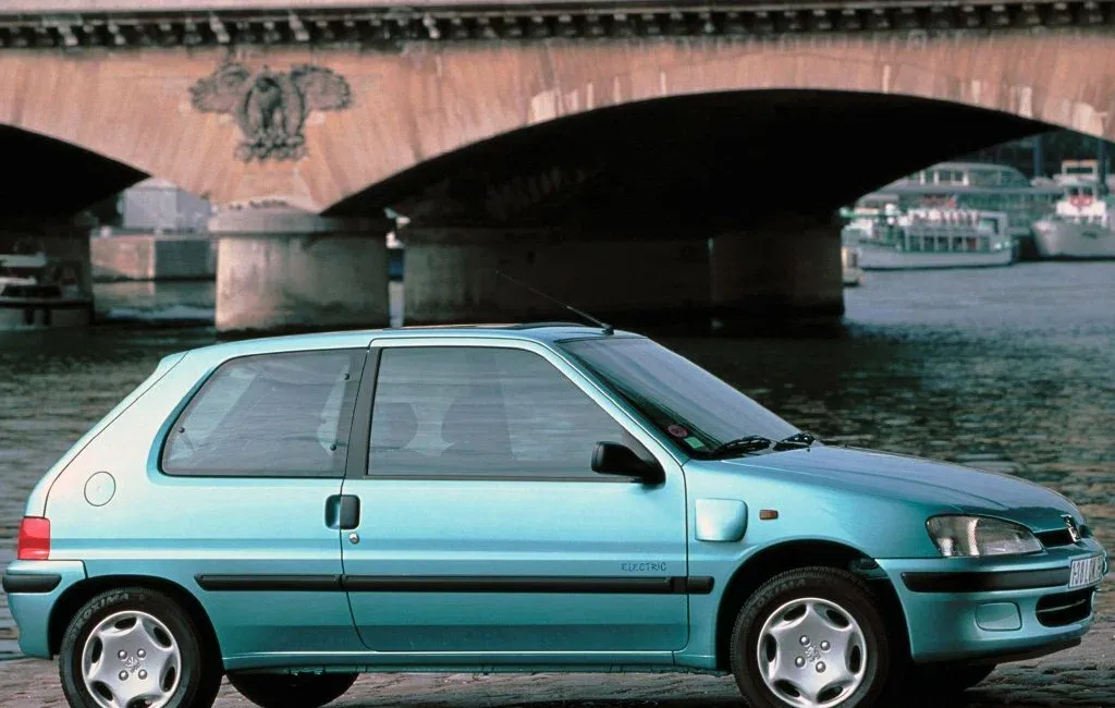 Логотип Peugeot 106 Хэтчбек 3 дв. 1 поколение