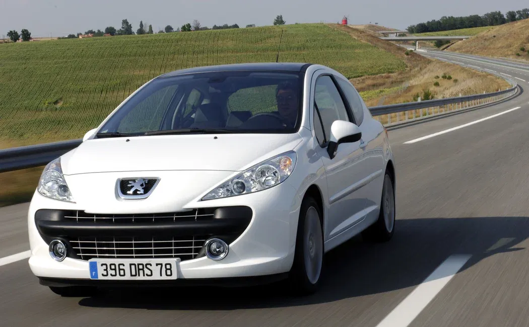 Логотип Peugeot 207 Хэтчбек 3 дв. 1 поколение