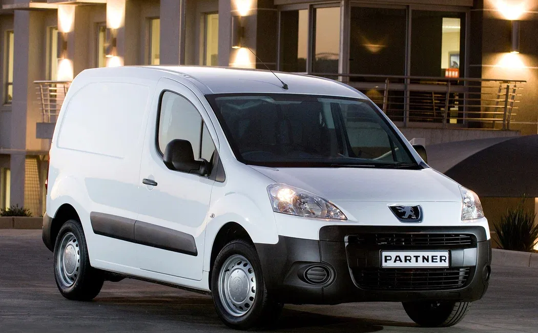 Логотип Peugeot Partner Фургон 2 дв. 2 поколение