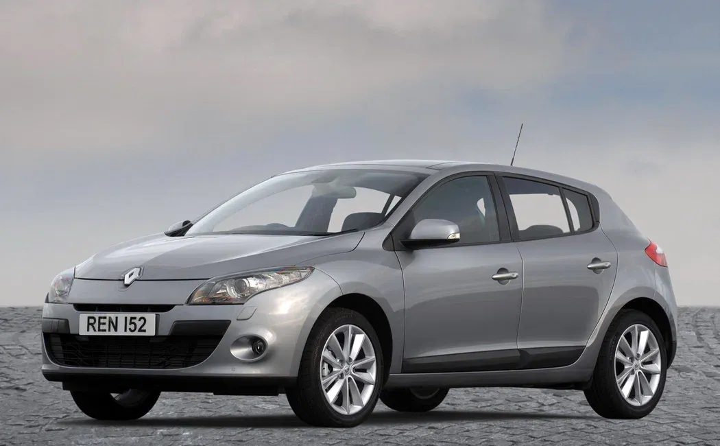 Логотип Renault Megane Хэтчбек 5 дв. 3 поколение