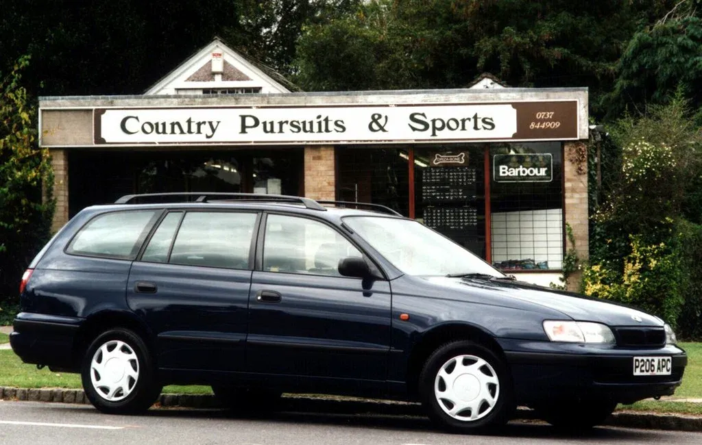 Логотип Toyota Carina E Универсал 5 дв. 1 поколение